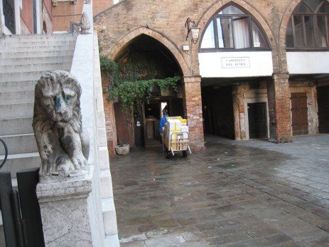 Early delivery to the taverna