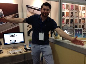 Slate, makers of the Mobile AirDesk, at MacWorld