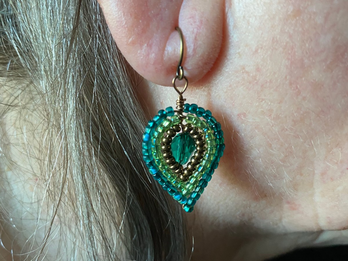 Custom peacock earrings for&nbsp;Mama
